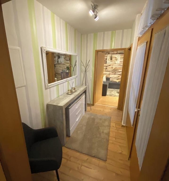 Kleines Apartment Mit Begehbarer Dusche Im Schlafzimmer Eberbach  Exteriör bild
