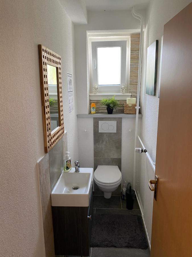 Kleines Apartment Mit Begehbarer Dusche Im Schlafzimmer Eberbach  Exteriör bild